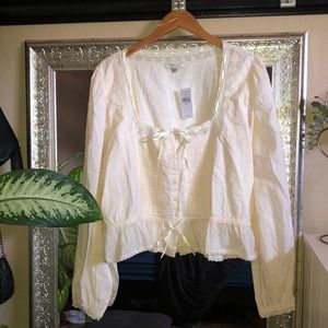 Lace crop puff sleeve button down top